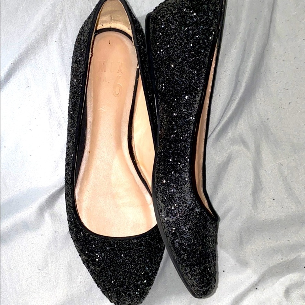 Sparkle black pointed flats